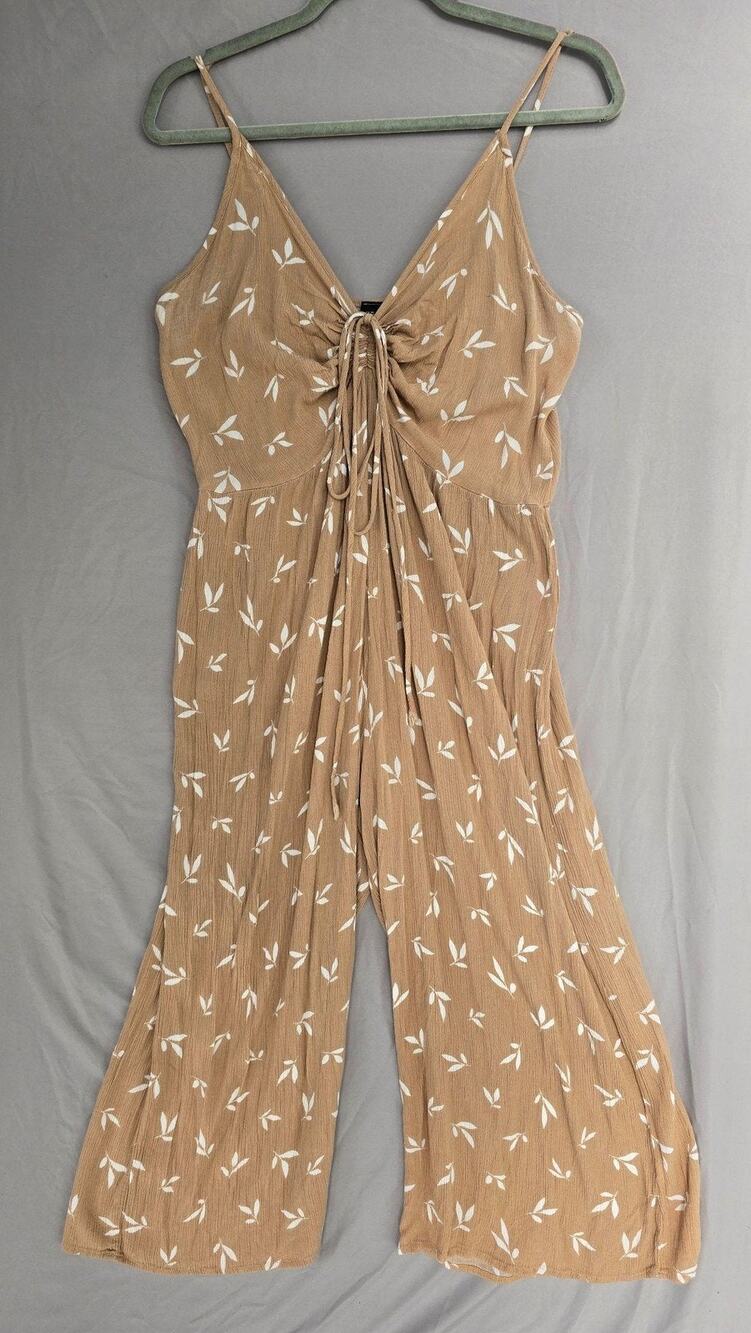 Zenobia Jumpsuit Womens 1X Beige Floral Spaghetti Strap V Neck Ruched Wide Leg